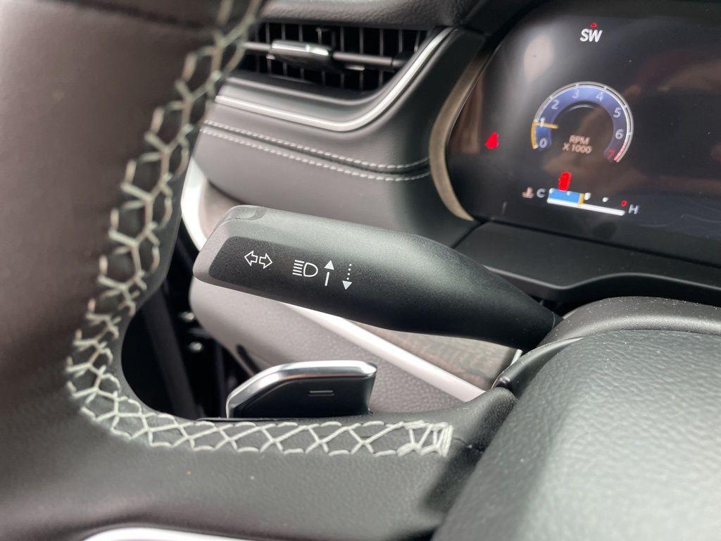 new 2025 Jeep Grand Cherokee car, priced at $50,738