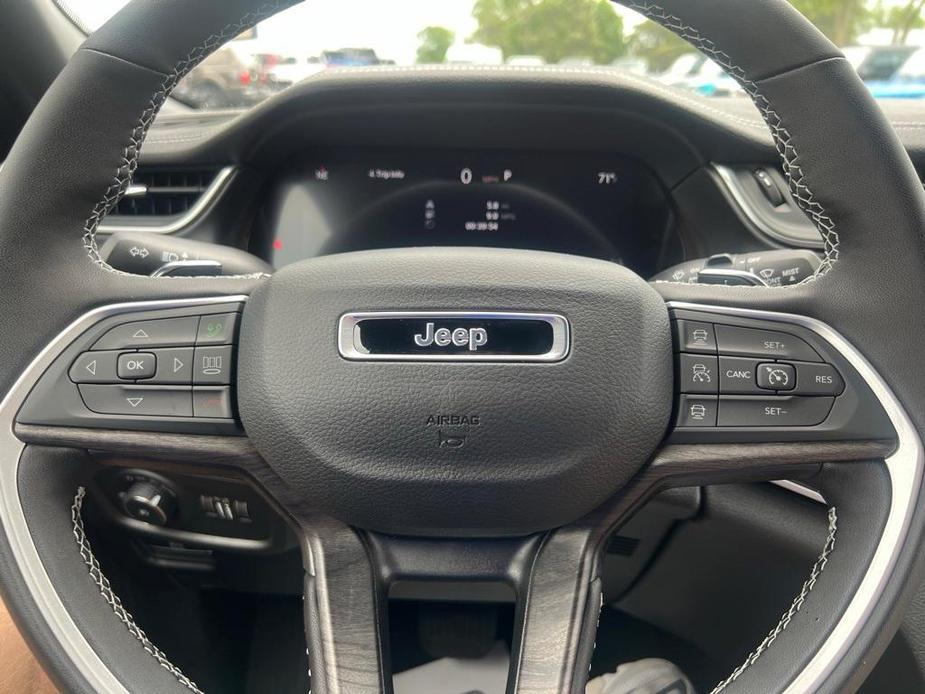 new 2024 Jeep Grand Cherokee car, priced at $49,329