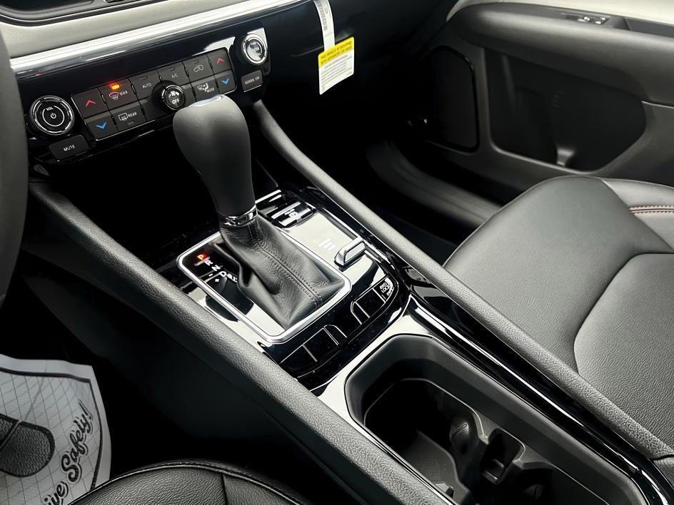 new 2024 Jeep Compass car, priced at $37,205
