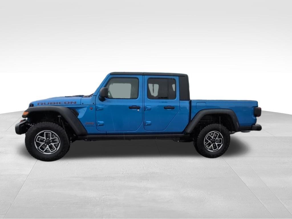 new 2025 Jeep Gladiator car, priced at $50,180