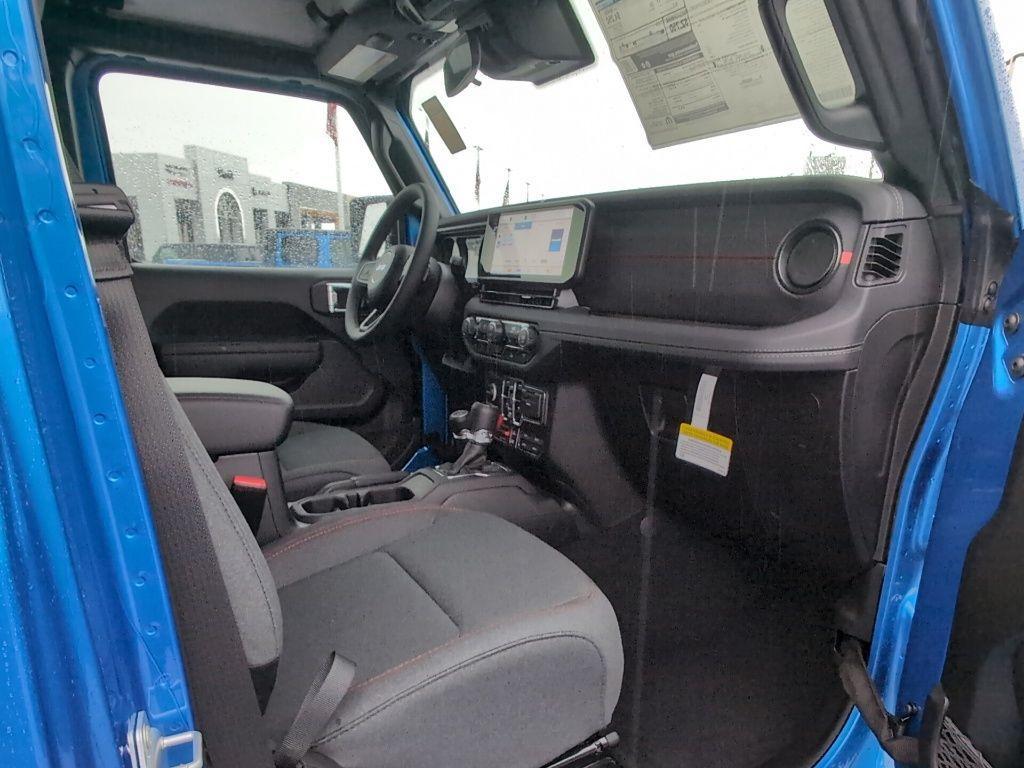 new 2025 Jeep Gladiator car, priced at $50,004