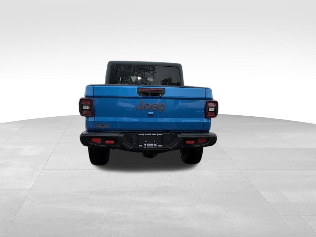 new 2025 Jeep Gladiator car, priced at $50,180