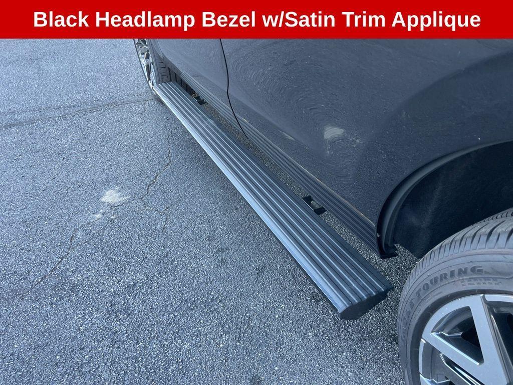 used 2025 Ford Expedition car, priced at $89,998