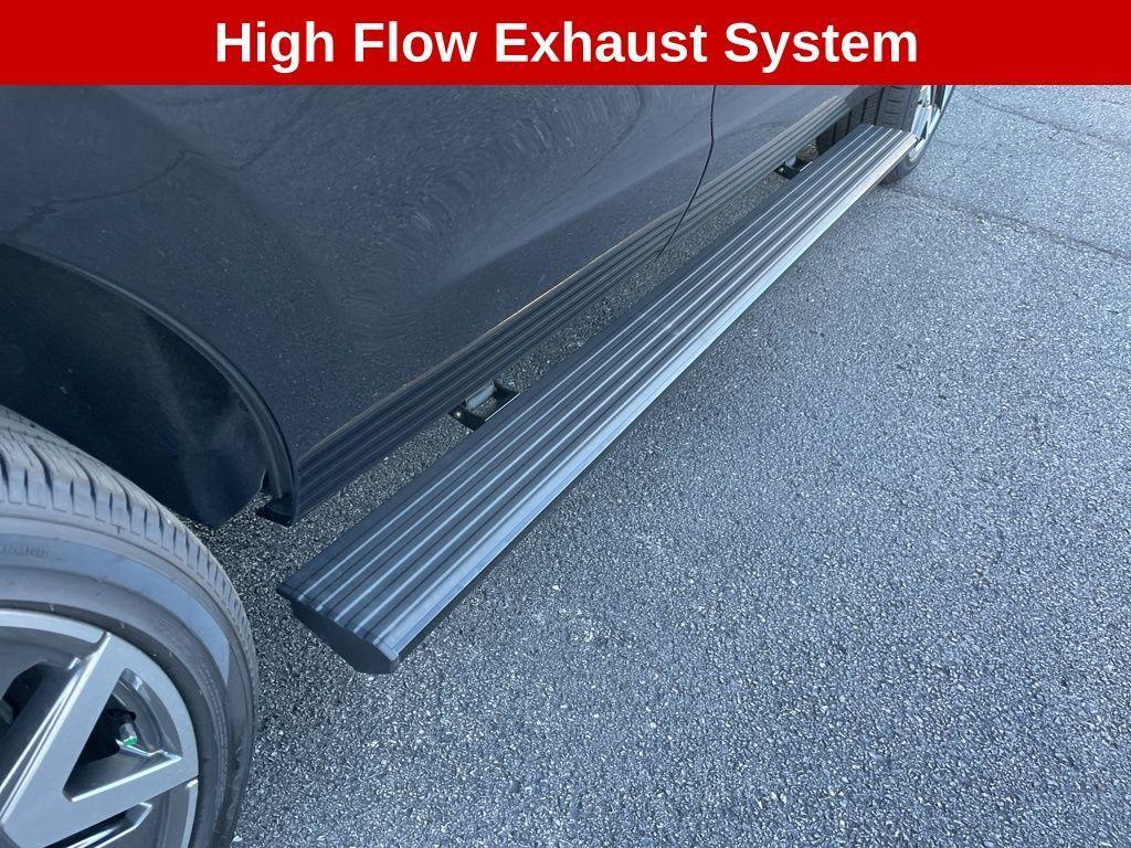 used 2025 Ford Expedition car, priced at $89,998