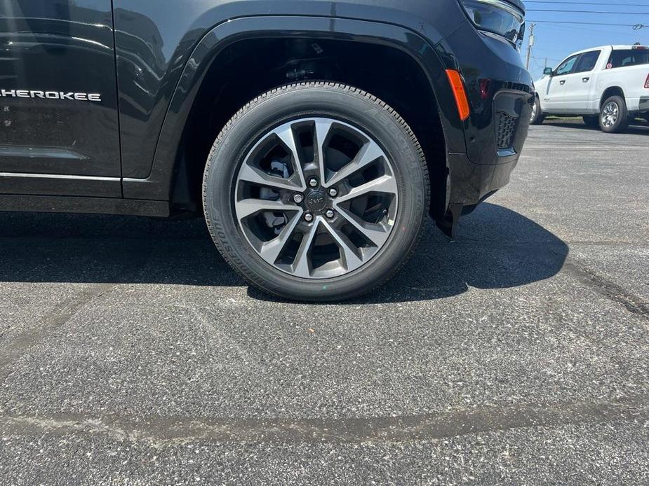 new 2024 Jeep Grand Cherokee L car, priced at $54,994