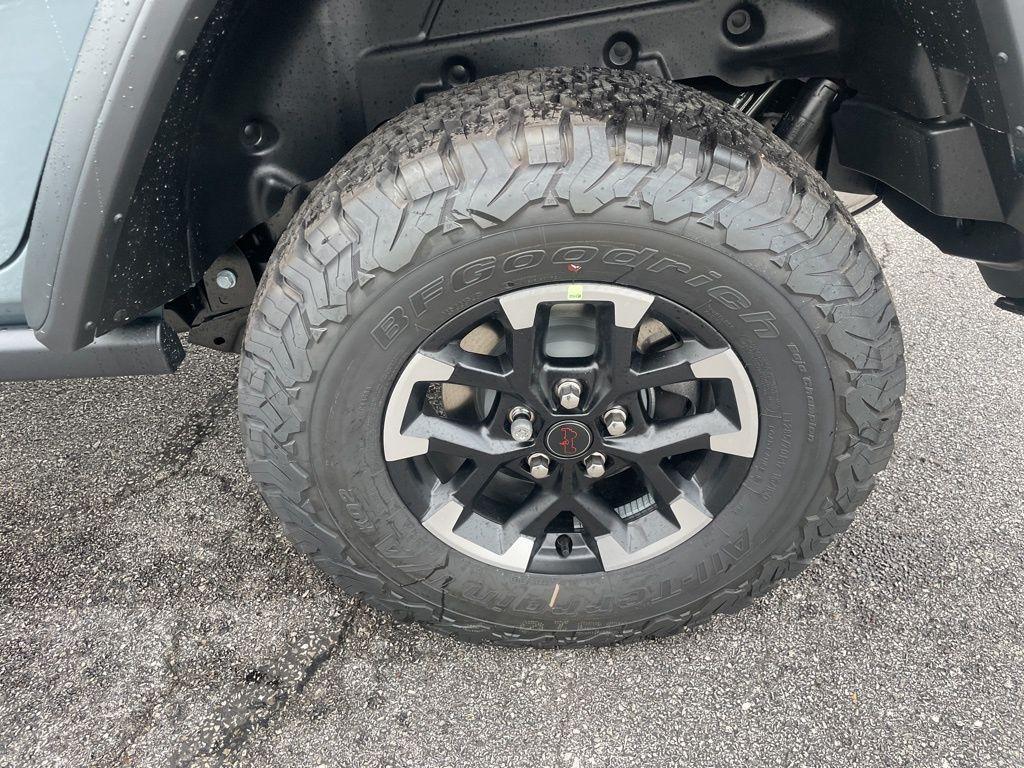 new 2025 Jeep Wrangler car, priced at $60,300