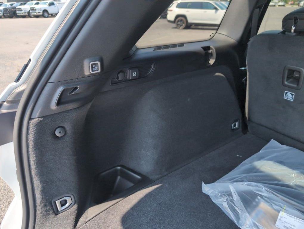 new 2025 Jeep Grand Cherokee car, priced at $58,950