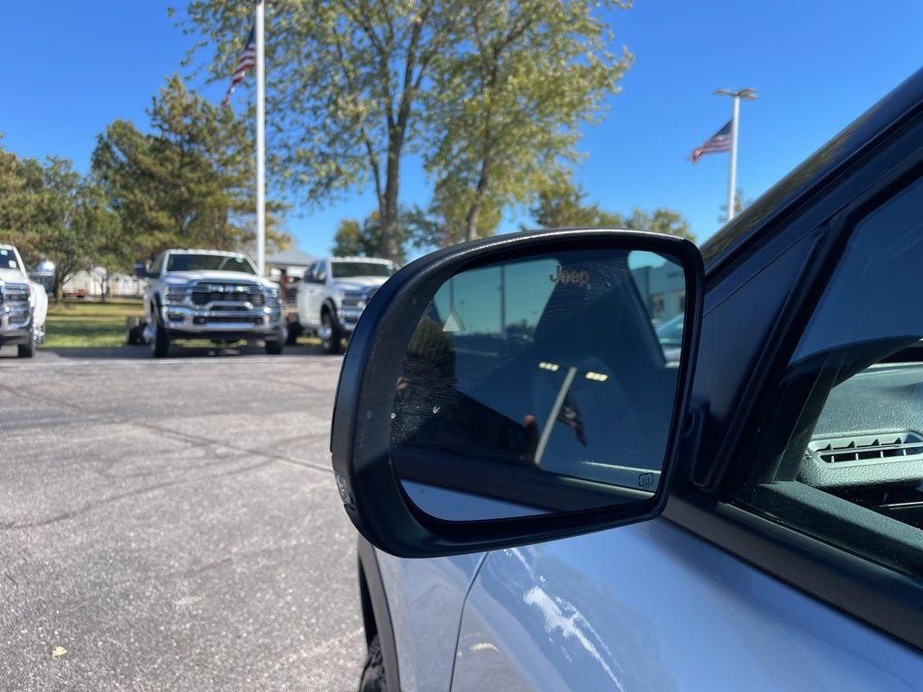 new 2026 Jeep Compass car, priced at $40,211
