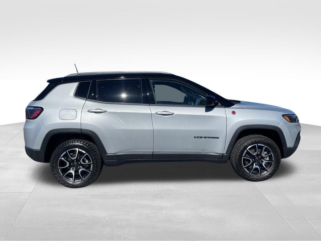 new 2026 Jeep Compass car, priced at $40,211
