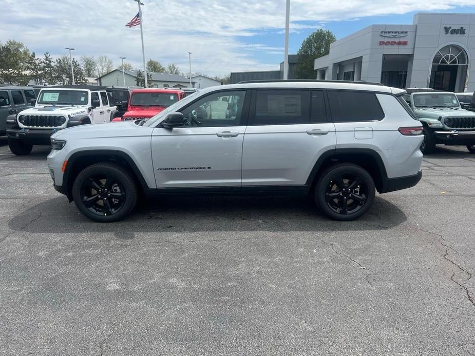 new 2024 Jeep Grand Cherokee L car, priced at $49,622