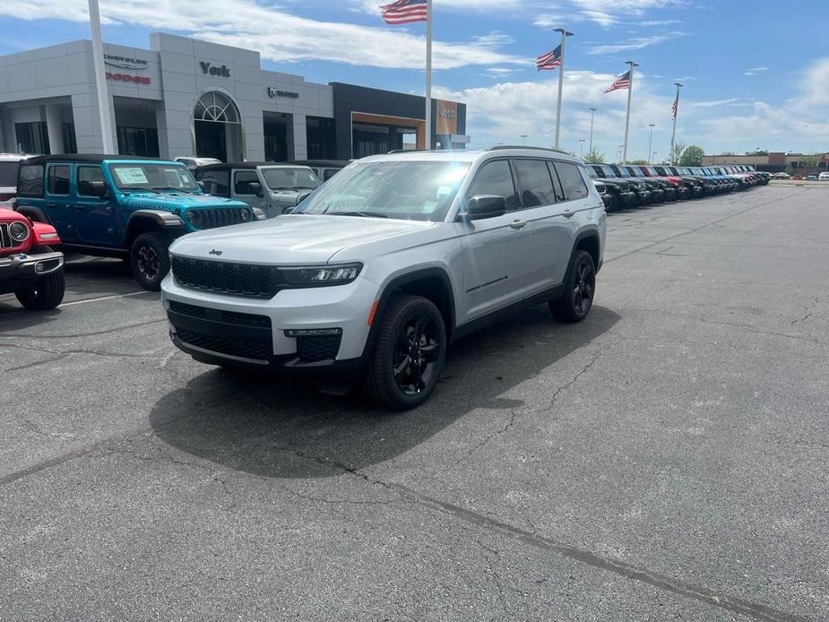 new 2024 Jeep Grand Cherokee L car, priced at $49,622