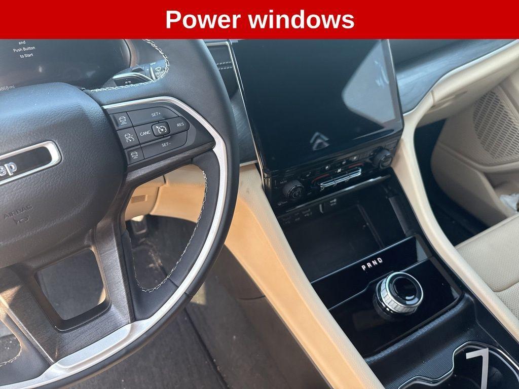 used 2023 Jeep Grand Cherokee car, priced at $32,116