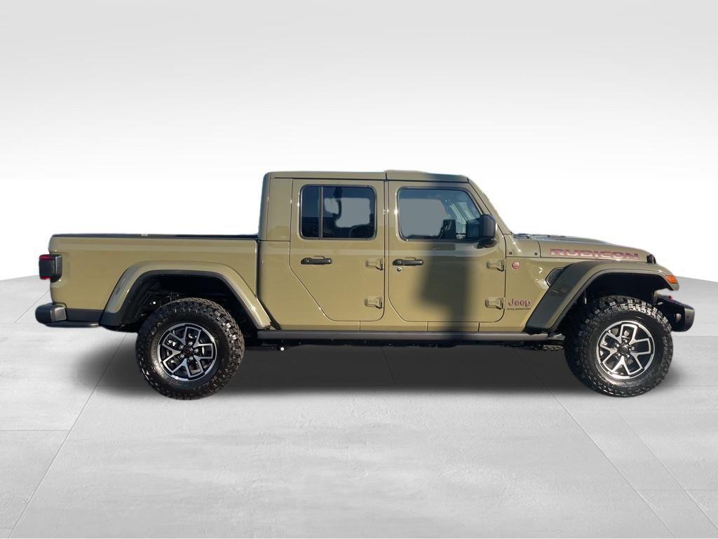 new 2025 Jeep Gladiator car, priced at $55,973