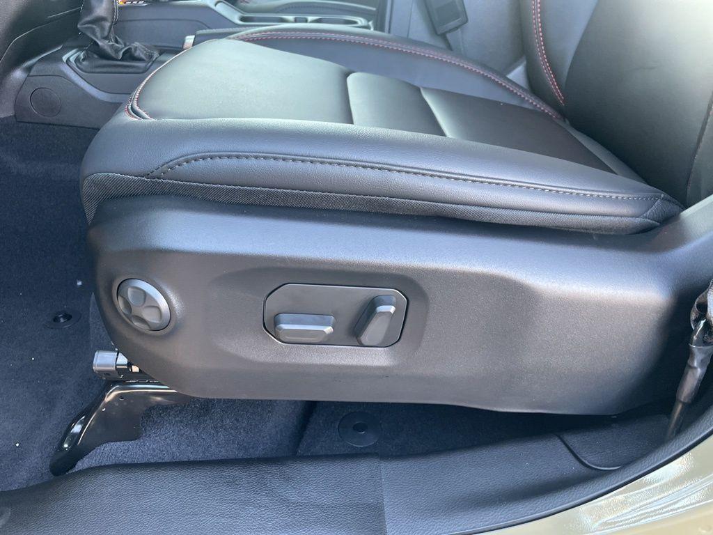 new 2025 Jeep Gladiator car, priced at $55,973