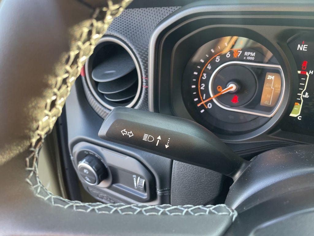 new 2025 Jeep Gladiator car, priced at $55,973