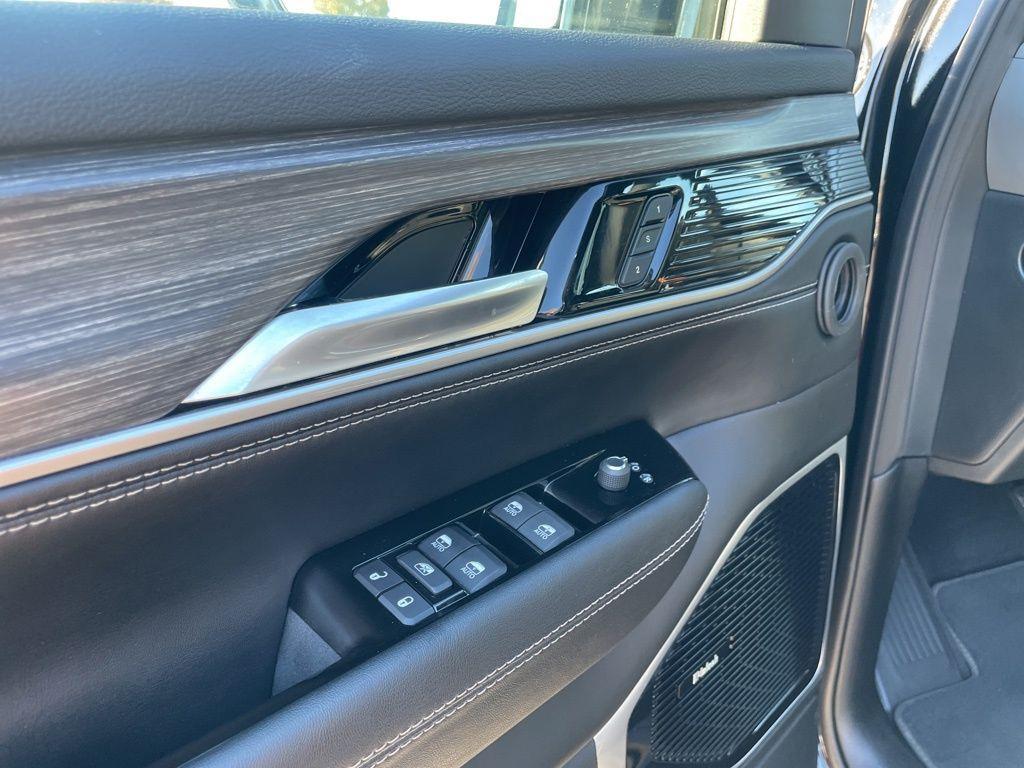 new 2024 Jeep Wagoneer L car, priced at $77,250