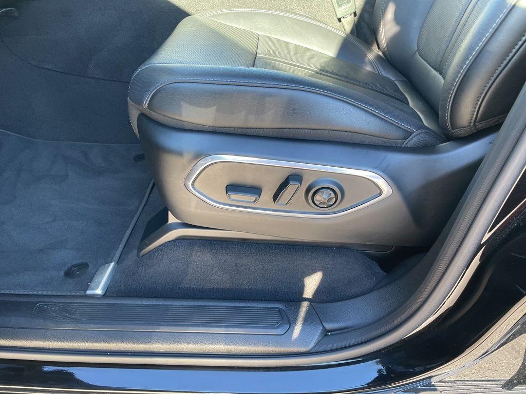 new 2024 Jeep Wagoneer L car, priced at $77,250