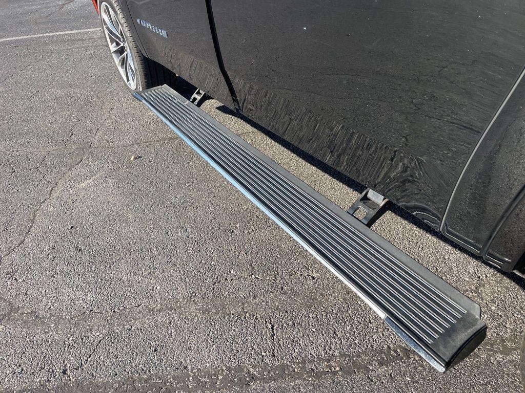 new 2024 Jeep Wagoneer L car, priced at $77,250