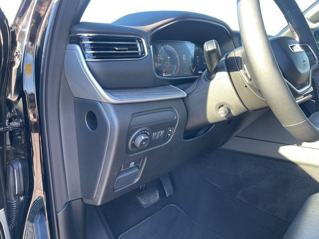 new 2024 Jeep Wagoneer L car, priced at $77,250