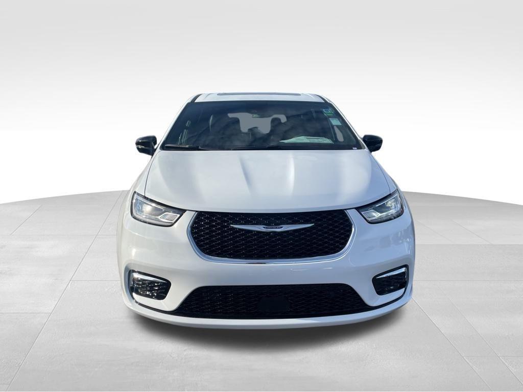 new 2026 Chrysler Pacifica car, priced at $49,997