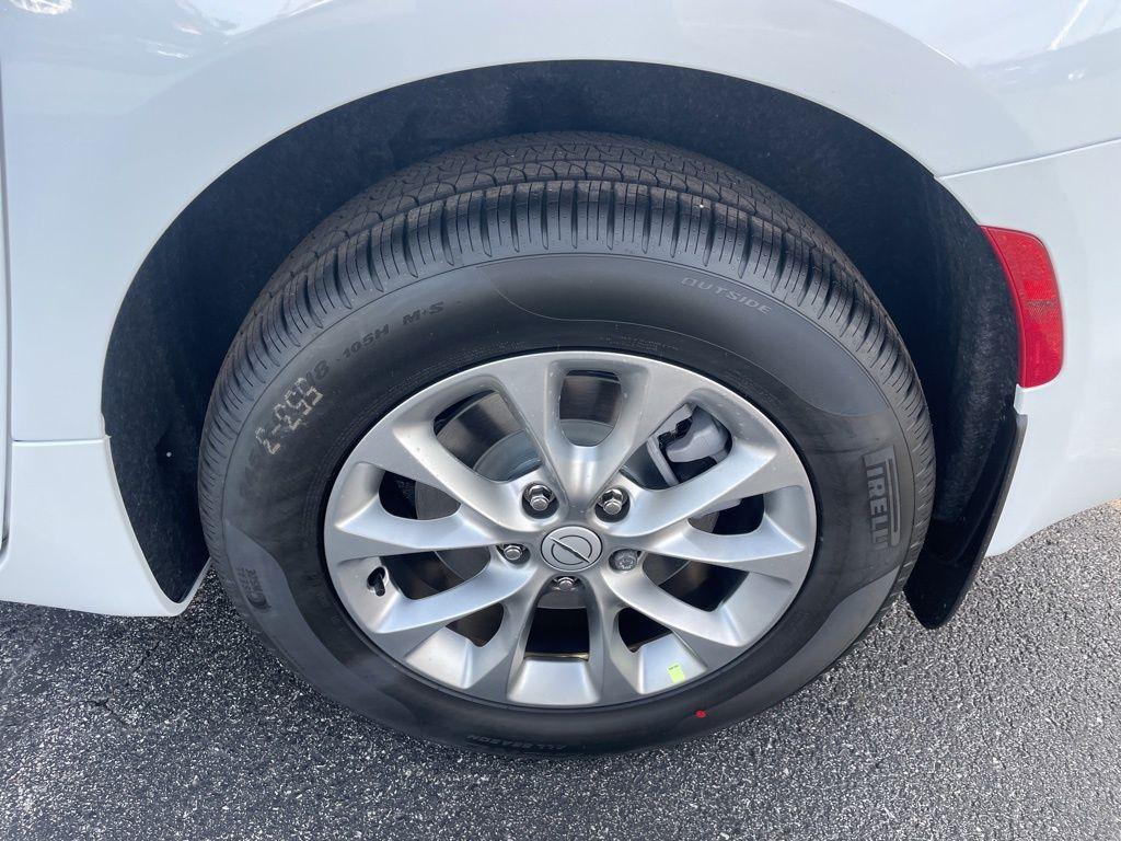 new 2026 Chrysler Pacifica car, priced at $49,997