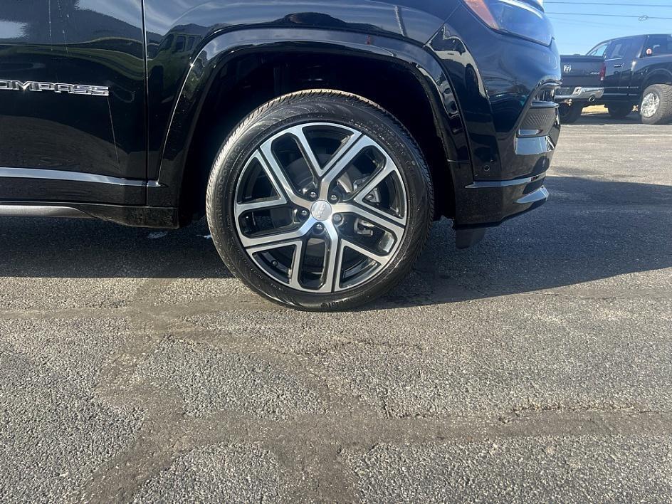 new 2024 Jeep Compass car, priced at $35,860