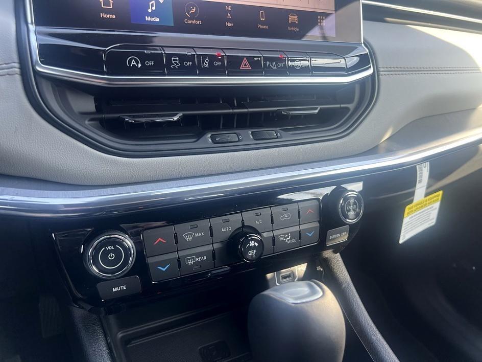 new 2024 Jeep Compass car, priced at $35,860