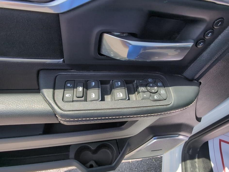 new 2025 Ram 2500 car, priced at $78,885