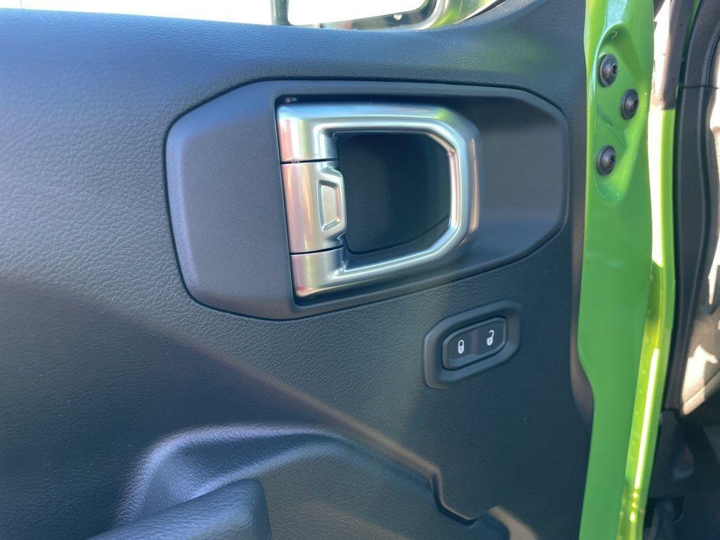 new 2026 Jeep Wrangler car, priced at $44,075