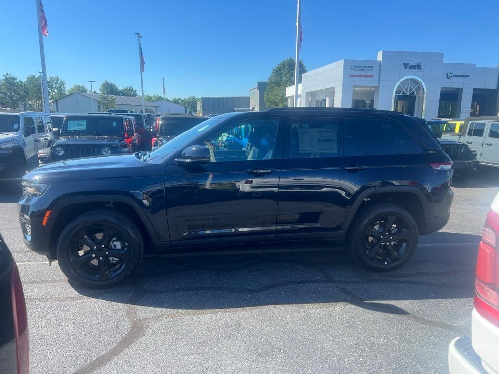 new 2024 Jeep Grand Cherokee car, priced at $45,310