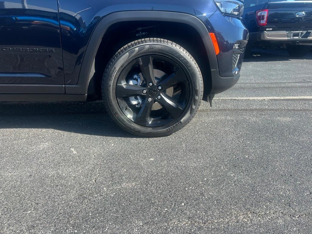 new 2024 Jeep Grand Cherokee car, priced at $45,310