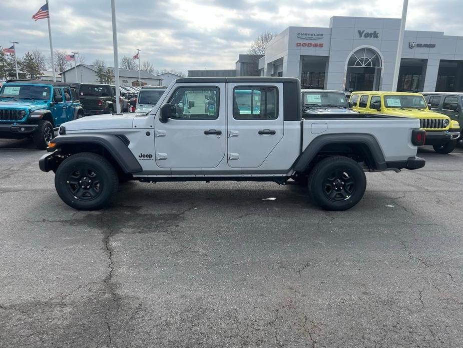 new 2024 Jeep Gladiator car, priced at $33,735