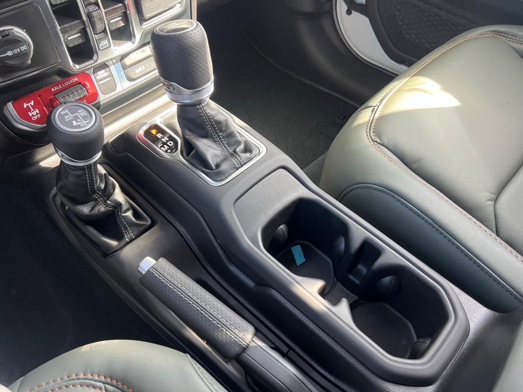 new 2024 Jeep Gladiator car, priced at $58,994