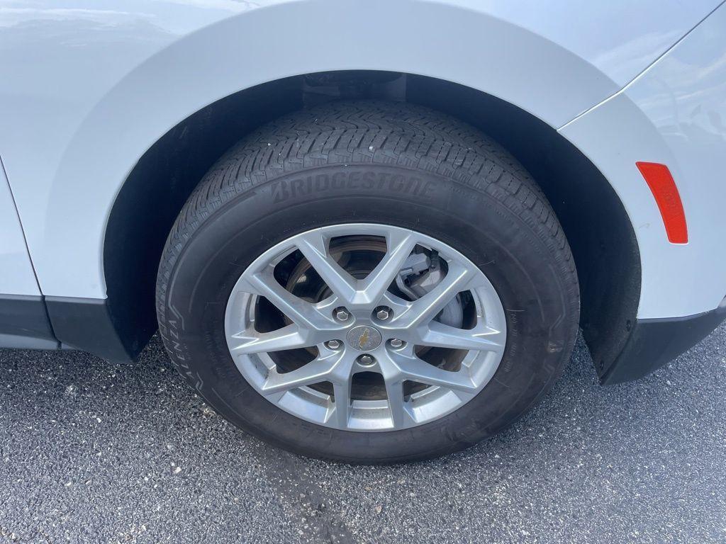 used 2024 Chevrolet Equinox car, priced at $22,306