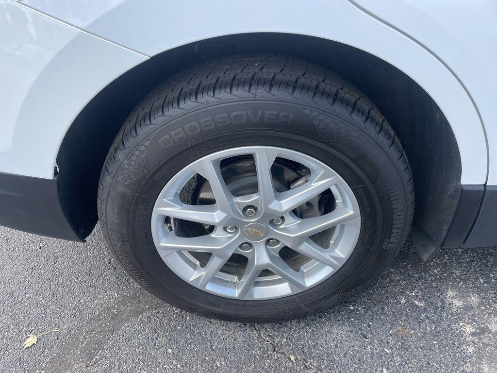 used 2024 Chevrolet Equinox car, priced at $22,306