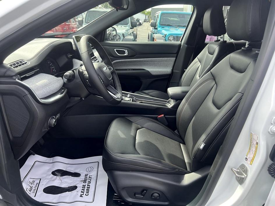 new 2024 Jeep Compass car, priced at $28,970