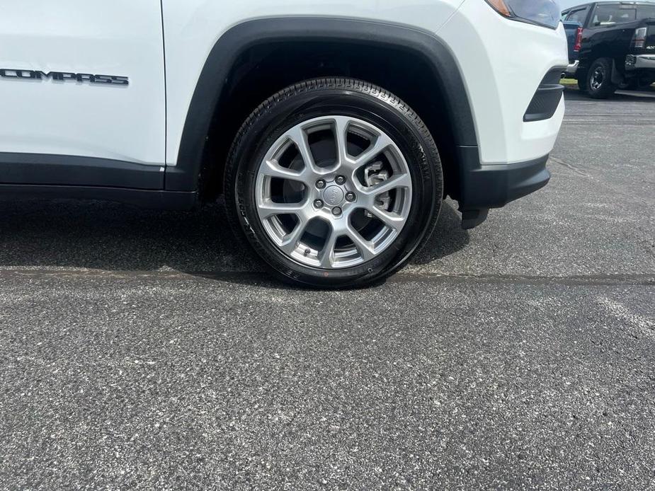 new 2024 Jeep Compass car, priced at $29,470