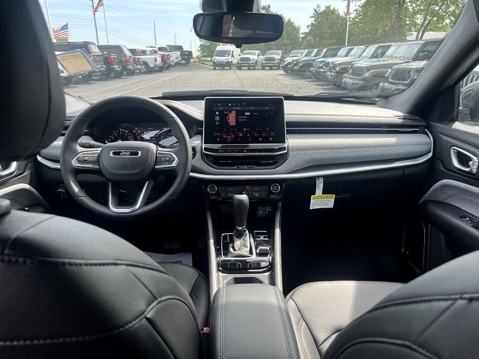 new 2024 Jeep Compass car, priced at $28,970