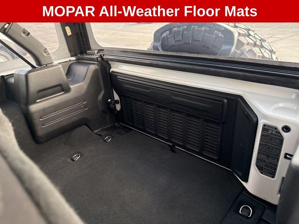 used 2022 Jeep Wrangler Unlimited car, priced at $35,787