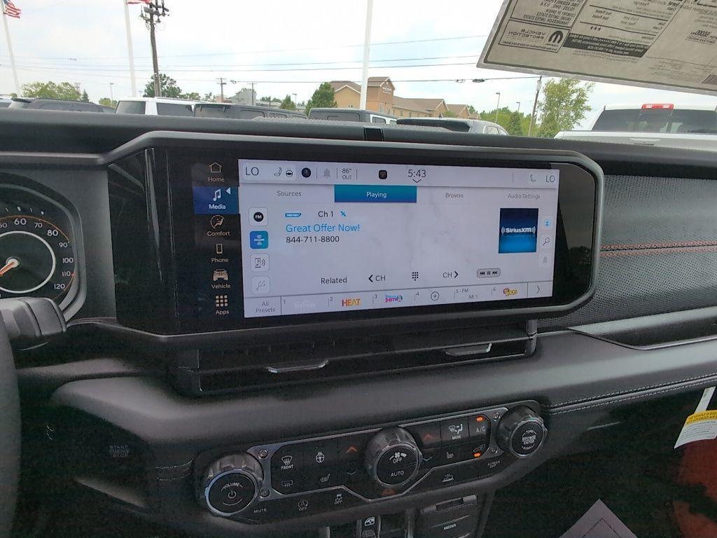 new 2025 Jeep Gladiator car, priced at $52,175