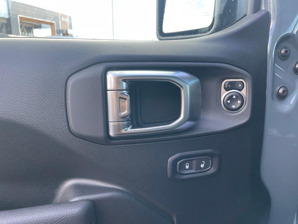 new 2026 Jeep Wrangler car, priced at $51,467