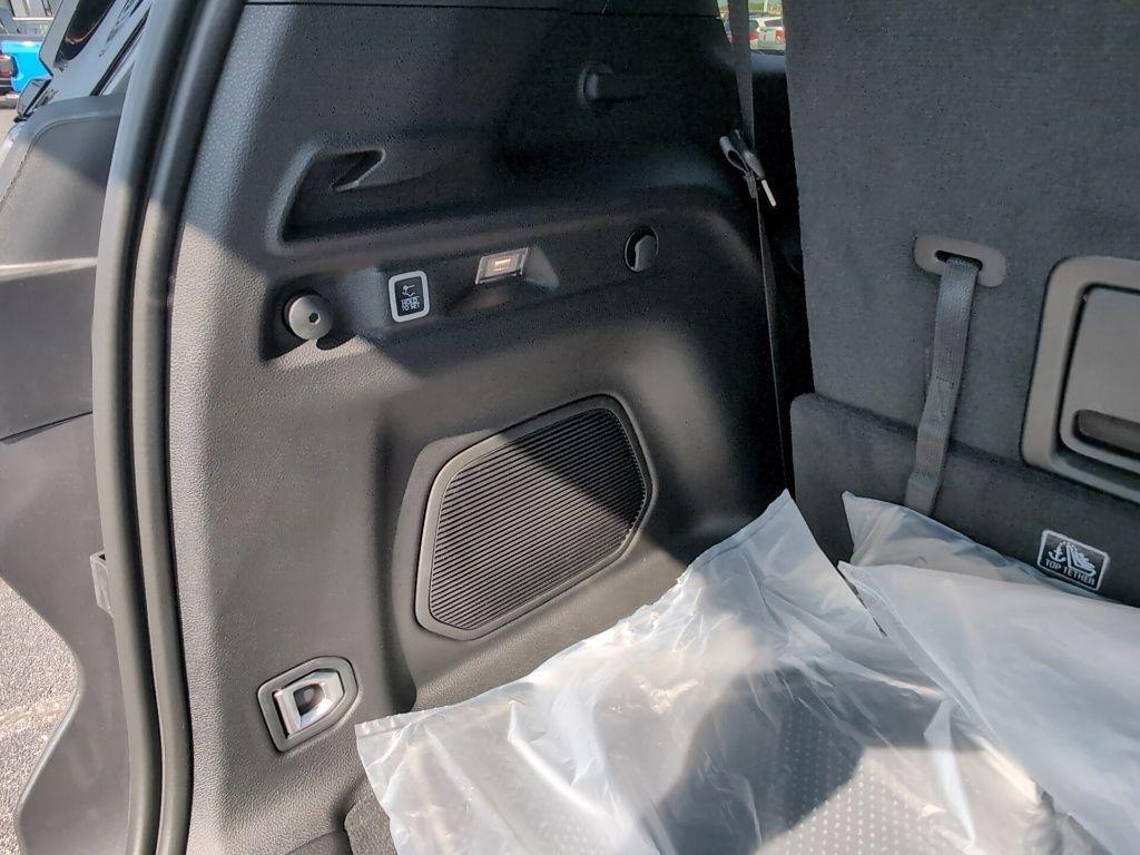 new 2025 Jeep Grand Cherokee L car, priced at $52,537