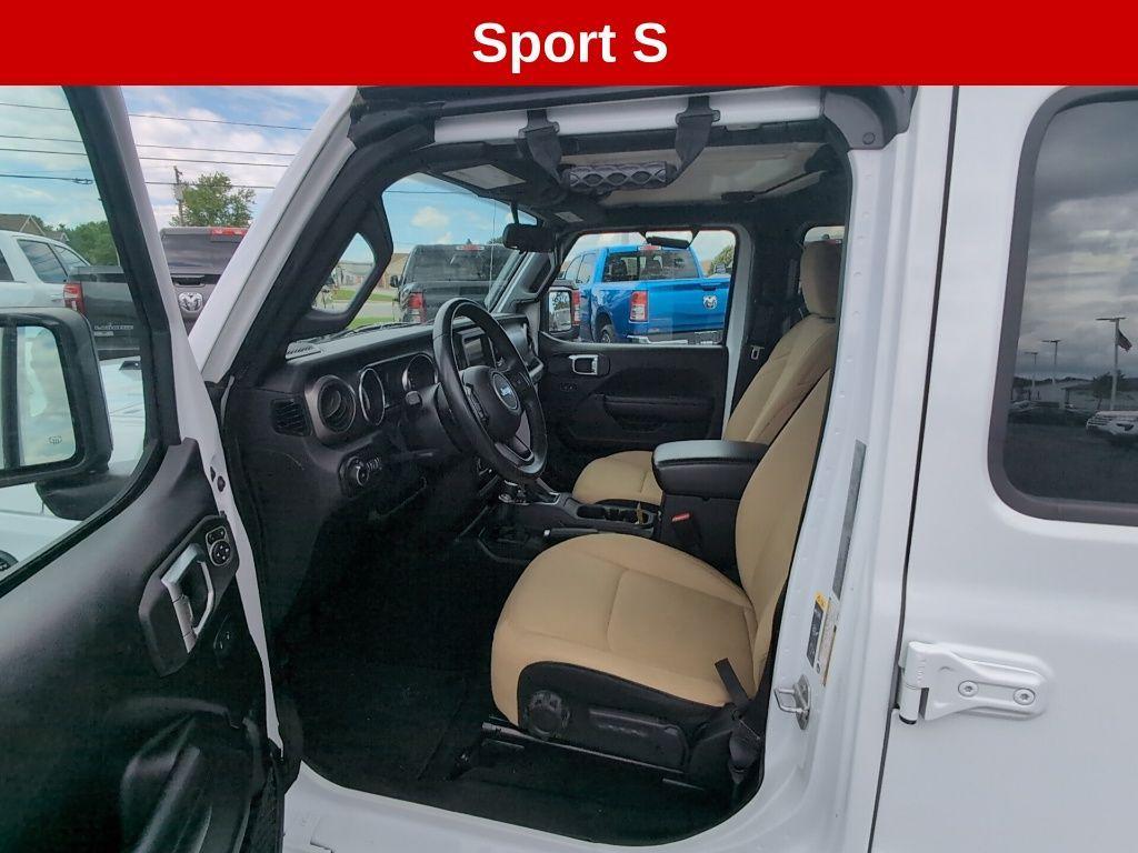 used 2021 Jeep Wrangler Unlimited car, priced at $32,250