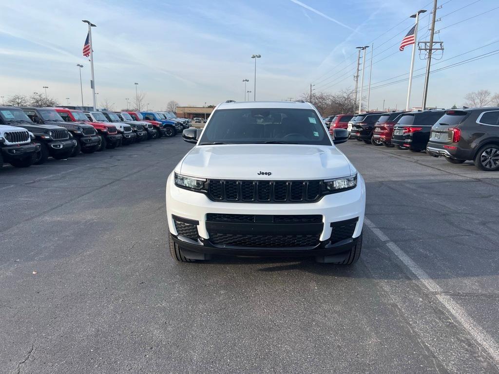 new 2025 Jeep Grand Cherokee L car, priced at $48,075