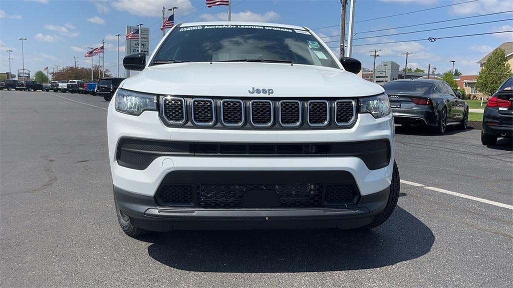 new 2023 Jeep Compass car, priced at $25,599