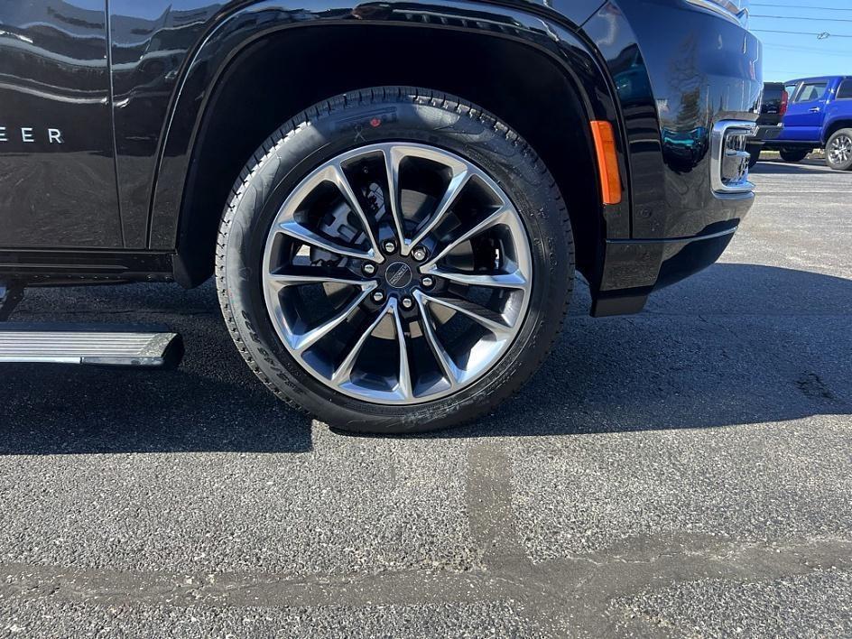 new 2024 Jeep Wagoneer L car, priced at $92,634