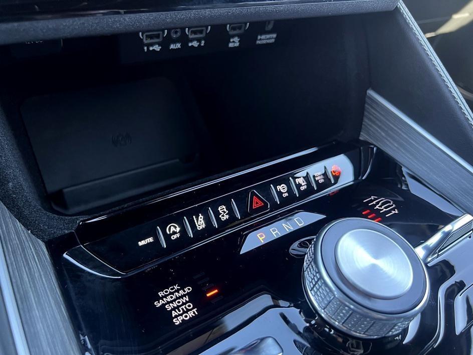 new 2024 Jeep Wagoneer L car, priced at $92,634