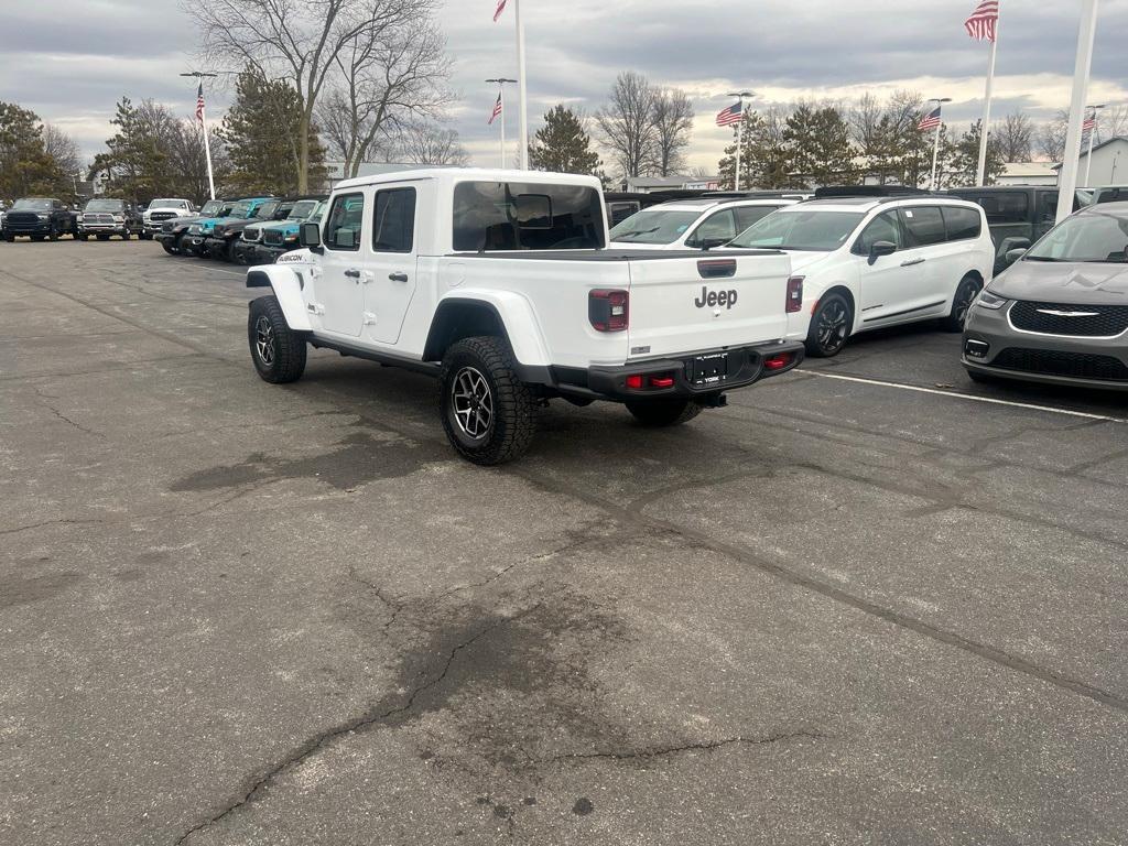 new 2024 Jeep Gladiator car, priced at $54,642