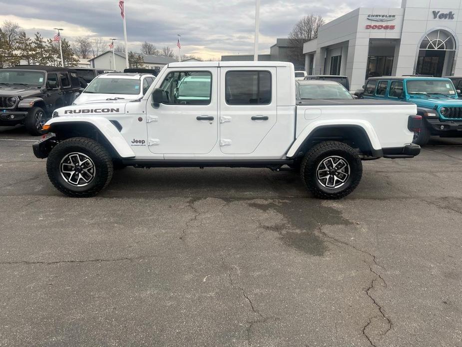 new 2024 Jeep Gladiator car, priced at $59,550