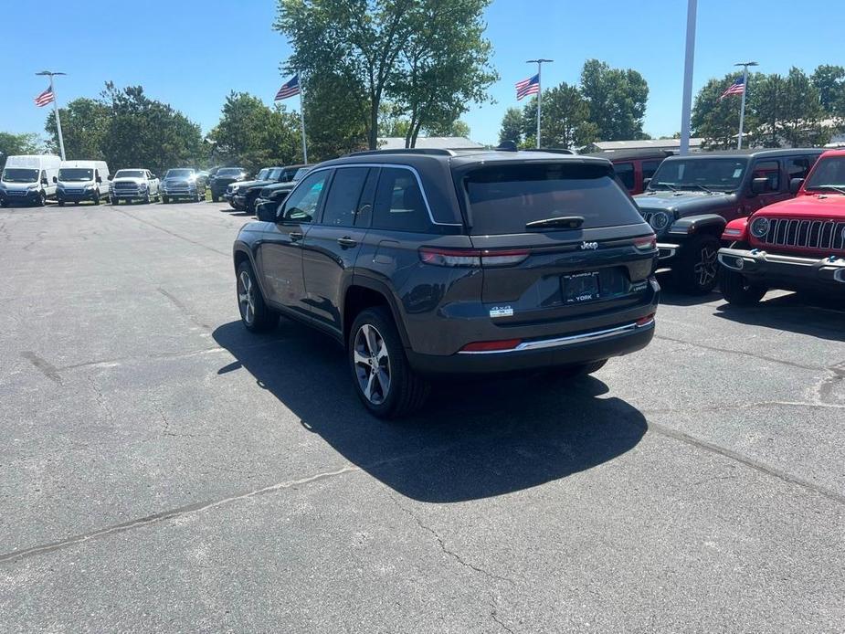 new 2024 Jeep Grand Cherokee car, priced at $51,872